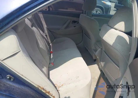 2010 Toyota Camry Se/Le/Xle z USA, uszkodzony, nr VIN 4T4BF3EK8AR013559